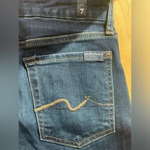 7 for all mankind low rise dark wash skinny jeans. Size 27